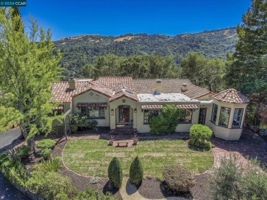 Beach Home For Sale in Orinda, California