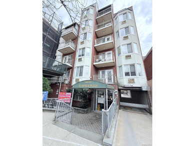 Beach Office For Sale in Flushing, New York