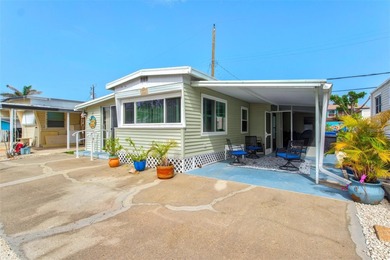 Beach Home For Sale in Bradenton, Florida