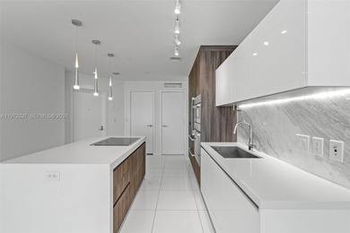 Beach Condo For Sale in Miami, Florida