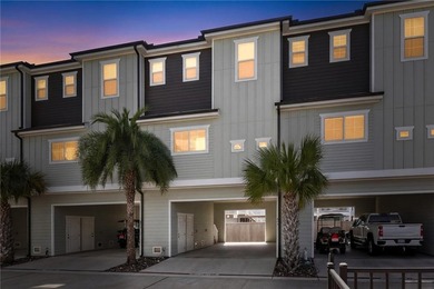 Beach Townhome/Townhouse For Sale in Port Aransas, Texas
