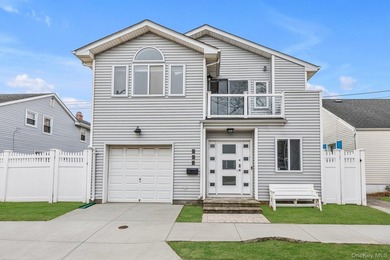 Beach Home For Sale in Long Beach, New York