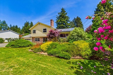 Beach Home For Sale in Mckinleyville, California