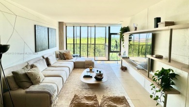 Beach Condo For Sale in Aventura, Florida