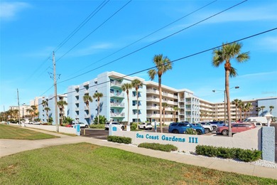 Beach Condo For Sale in New Smyrna Beach, Florida
