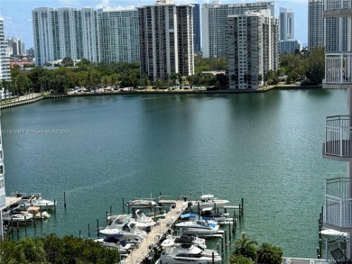 Beach Condo For Sale in Aventura, Florida