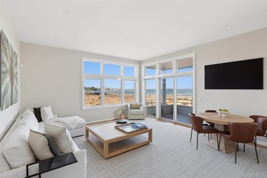 Beach Condo For Sale in Westhampton Beach, New York