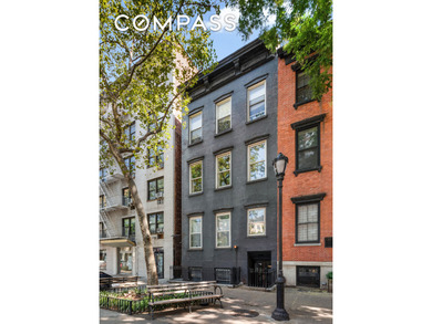 Beach Home For Sale in New York, New York