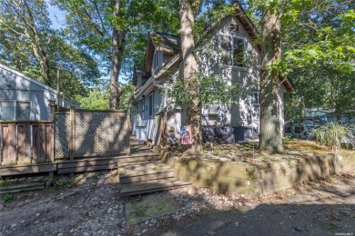 Beach Home For Sale in Baiting Hollow, New York