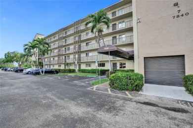 Beach Condo For Sale in Lauderhill, Florida