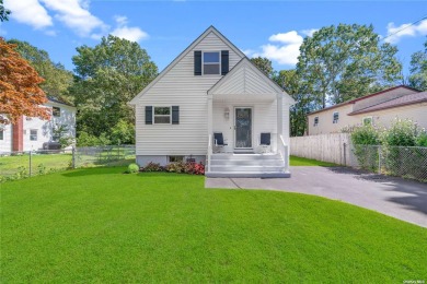 Beach Home Sale Pending in Shirley, New York