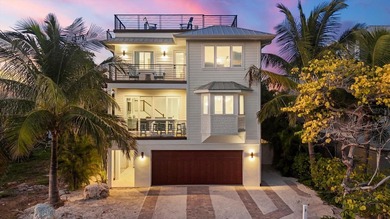 Beach Home For Sale in Bradenton Beach, Florida