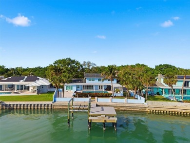 Beach Home For Sale in St. Petersburg, Florida
