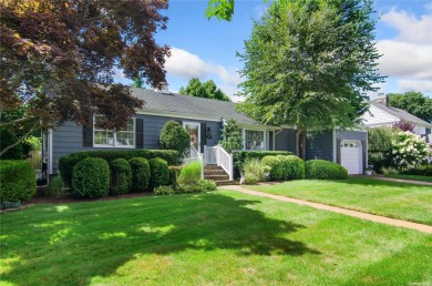 Beach Home Sale Pending in Massapequa, New York