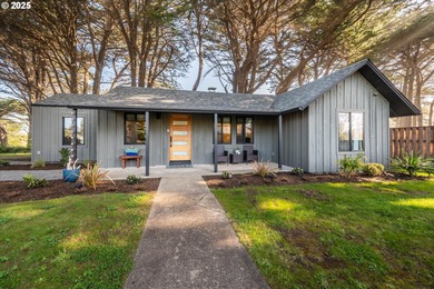 Beach Home For Sale in Bandon, Oregon