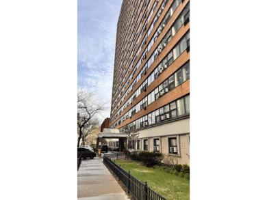 Beach Condo Sale Pending in Chicago, Illinois