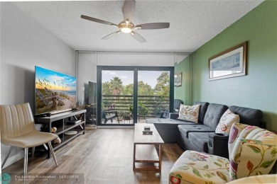 Beach Condo For Sale in Sunrise, Florida