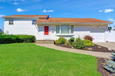 Beach Home Sale Pending in Massapequa, New York