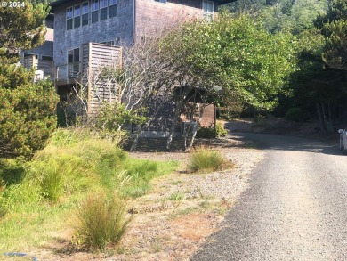 Beach Lot For Sale in Yachats, Oregon