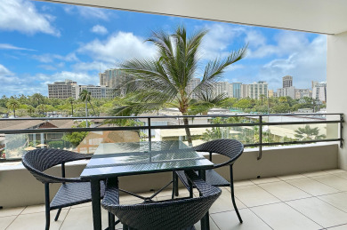 Vacation Rental Beach Condo in Honolulu, Hawaii