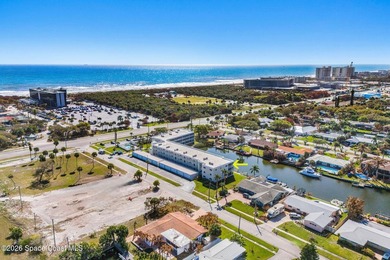 Beach Condo For Sale in Cocoa Beach, Florida