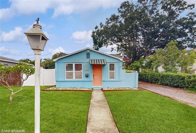 Beach Home For Sale in St. Petersburg, Florida