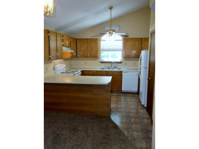 Beach Townhome/Townhouse Sale Pending in Fort Walton Beach, Florida