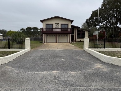 Beach Home Sale Pending in Navarre, Florida