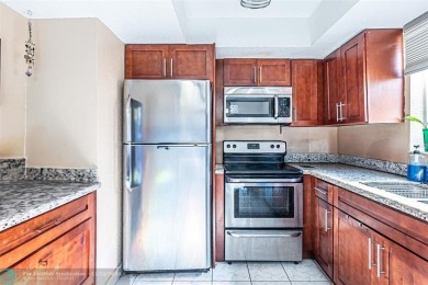 Beach Condo For Sale in Pompano Beach, Florida