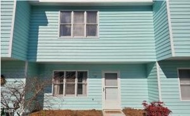 Beach Townhome/Townhouse For Sale in Emerald Isle, North Carolina