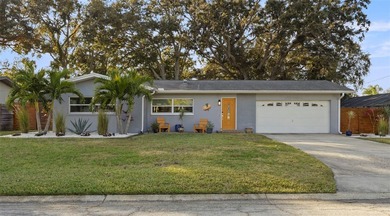 Beach Home Sale Pending in Dunedin, Florida