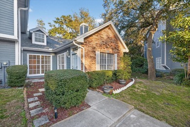 Beach Home Sale Pending in Palm Harbor, Florida