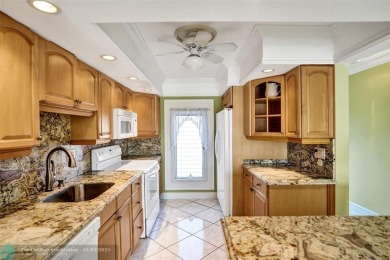 Beach Condo For Sale in Pompano Beach, Florida