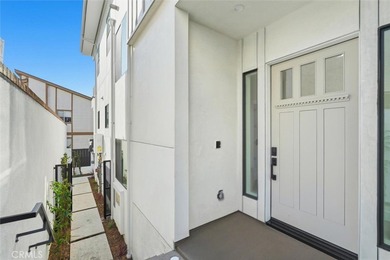 Beach Townhome/Townhouse For Sale in Redondo Beach, California