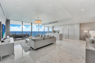 Beach Condo For Sale in Sunny Isles Beach, Florida