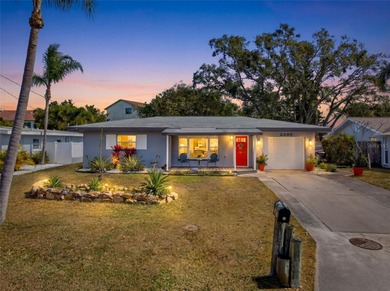 Beach Home For Sale in Dunedin, Florida
