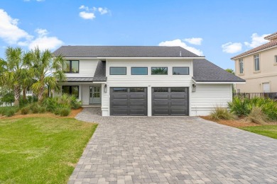 Beach Home For Sale in Destin, Florida