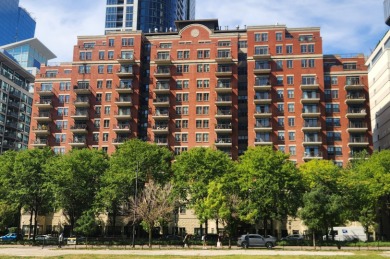 Condo For Sale in Chicago image photo picture