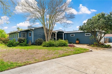 Beach Home For Sale in Corpus Christi, Texas