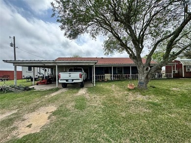 Beach Home For Sale in Seadrift, Texas