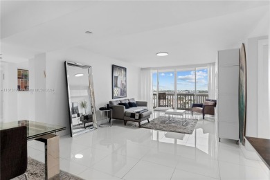 Beach Condo For Sale in Aventura, Florida