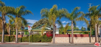 Beach Home For Sale in Venice, California