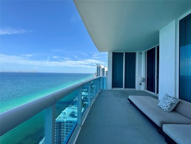 Beach Condo For Sale in Hollywood, Florida