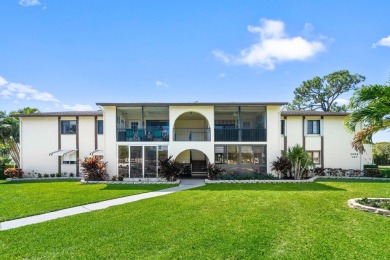 Beach Condo For Sale in Greenacres, Florida