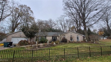 Beach Home For Sale in Madison, Ohio