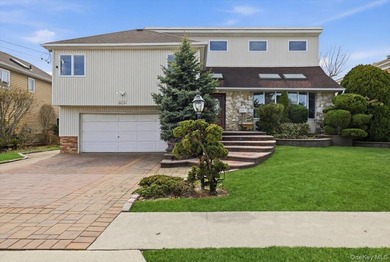 Beach Home For Sale in Oceanside, New York