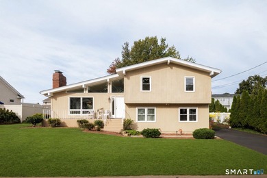 Beach Home For Sale in Old Saybrook, Connecticut