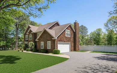 Beach Home For Sale in East Quogue, New York