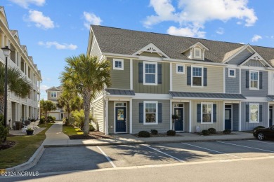 Beach Townhome/Townhouse For Sale in Atlantic Beach, North Carolina