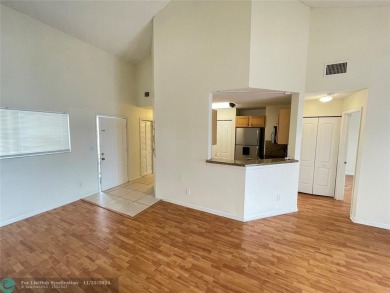 Beach Condo For Sale in Lauderdale Lakes, Florida